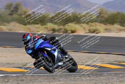 media/Oct-08-2022-SoCal Trackdays (Sat) [[1fc3beec89]]/Turn 10 (945am)/